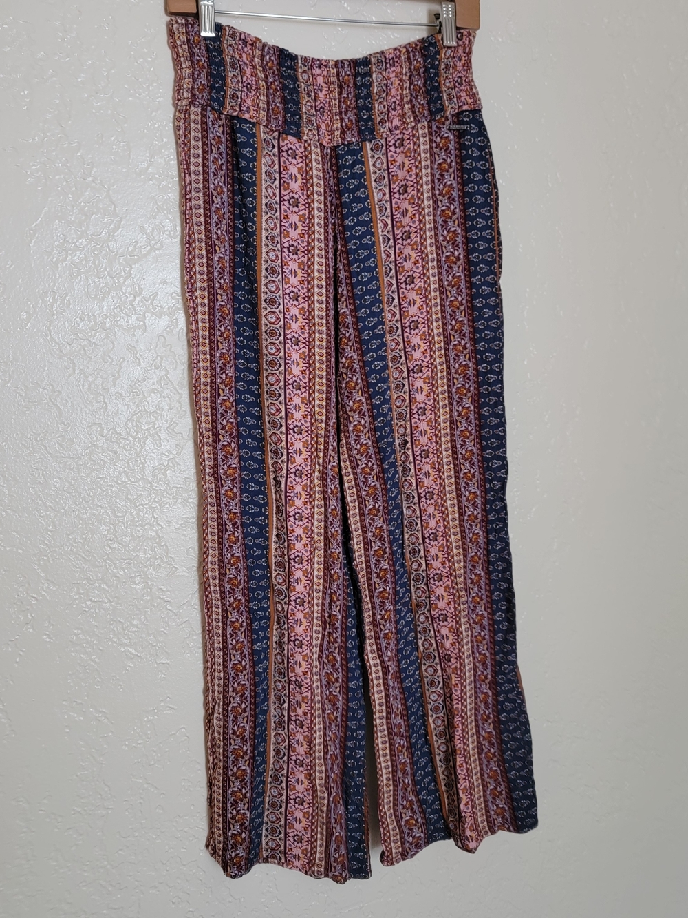 Isaac Mizrahi Striped Wide-Leg Pants in Pink & Navy